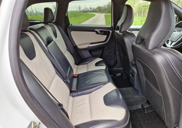 Volvo XC 60 cena 62900 przebieg: 246790, rok produkcji 2013 z Poręba małe 352